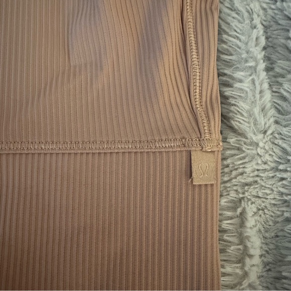 Lululemon Power Pivot Ribbed Tank - Picture 3 of 4